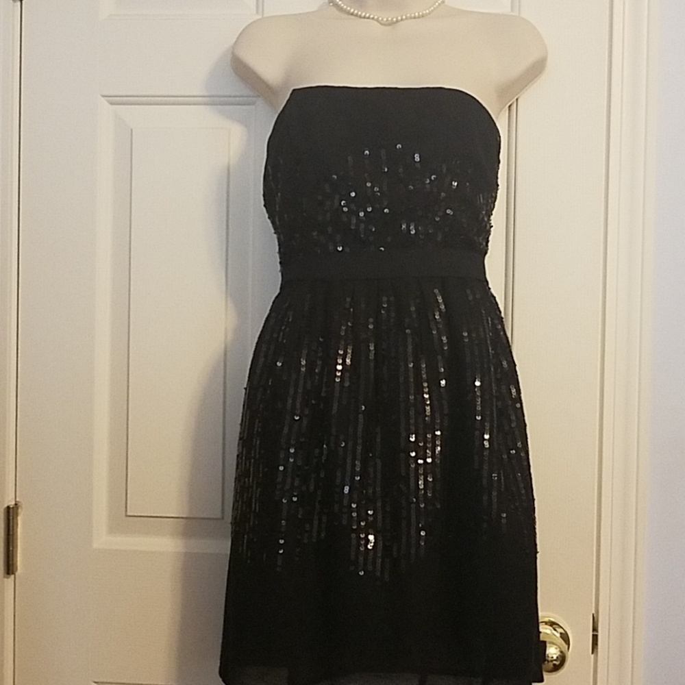 Forever 21 Tube Black Dress